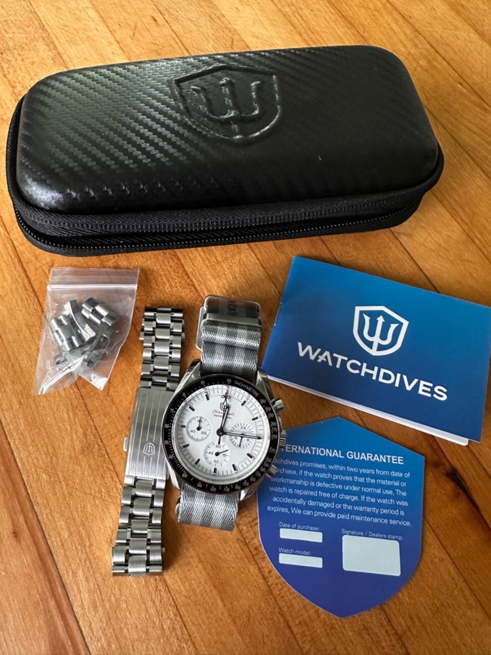 Watchdives White Dial Chronograph with Bracelet and extra nylon NATO Full Set